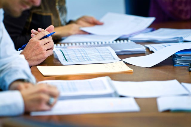 خدمة التخليص الجمركي للبضائع و السلع التي تقدمها غرفة التجارة و الصناعة في جمهورية أبخازيا .