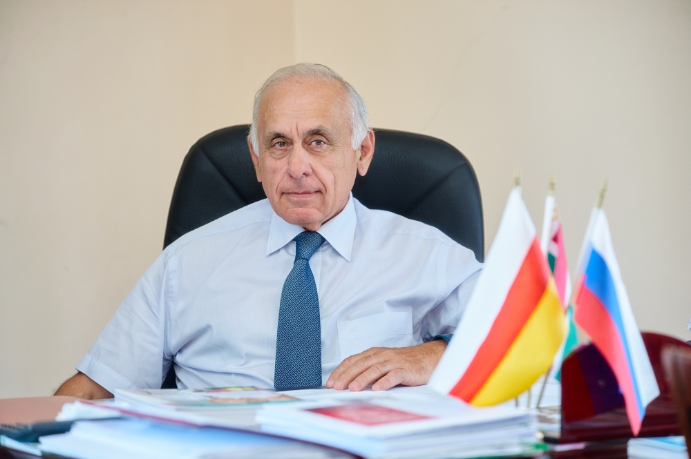 СВЕТЛОЙ ПАМЯТИ ГЕННАДИЯ ЛЕОНИДОВИЧА ГАГУЛИЯ
