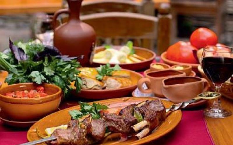 حول خصوصيات الأكل للشعب الأبخازي .