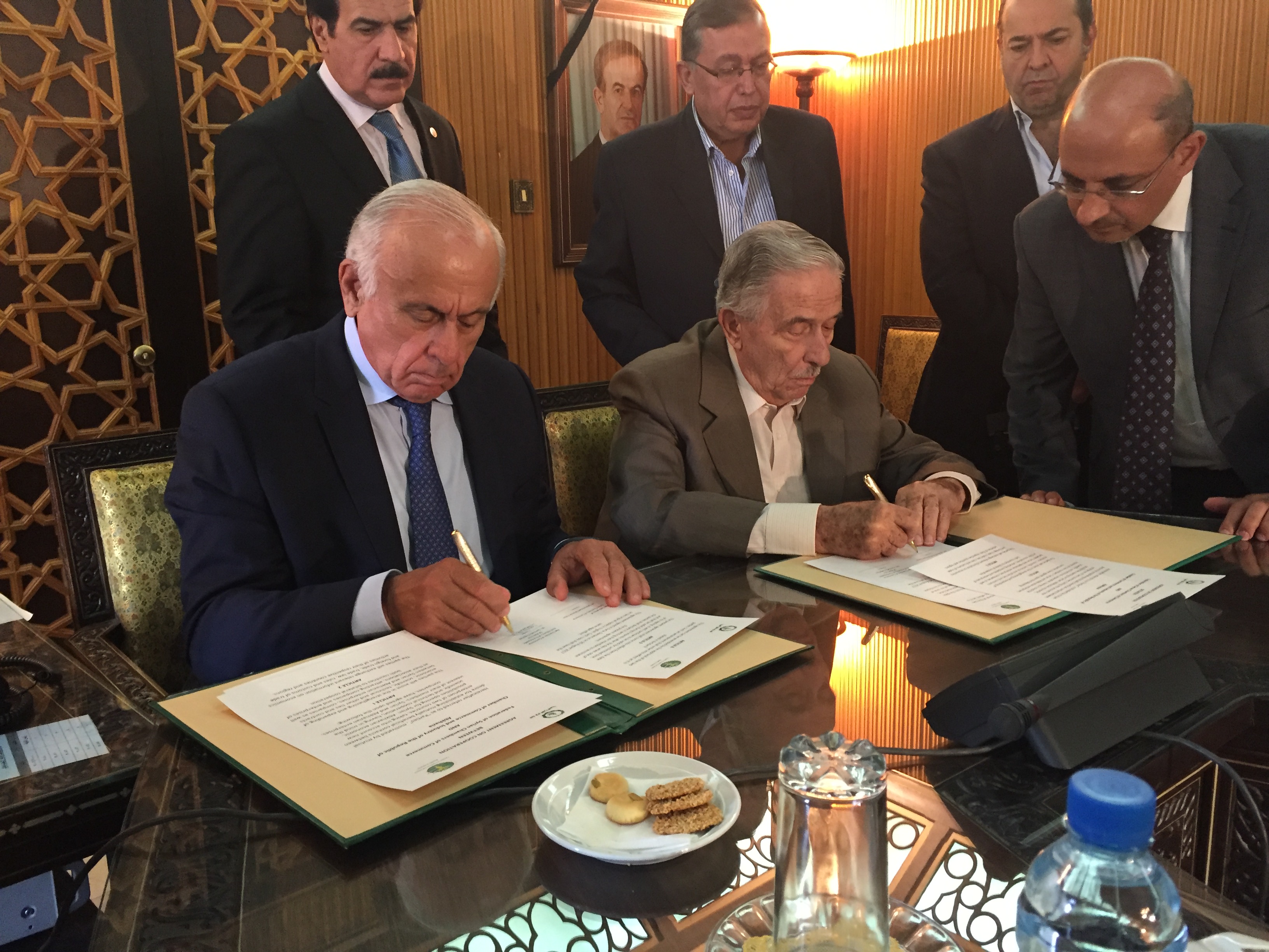 توقيع إتفاقية تعاون مشترك بين غرفة تجارة و صناعة جمهورية أبخازيا و اتحاد غرف التجارة في الجمهورية العربية السورية .