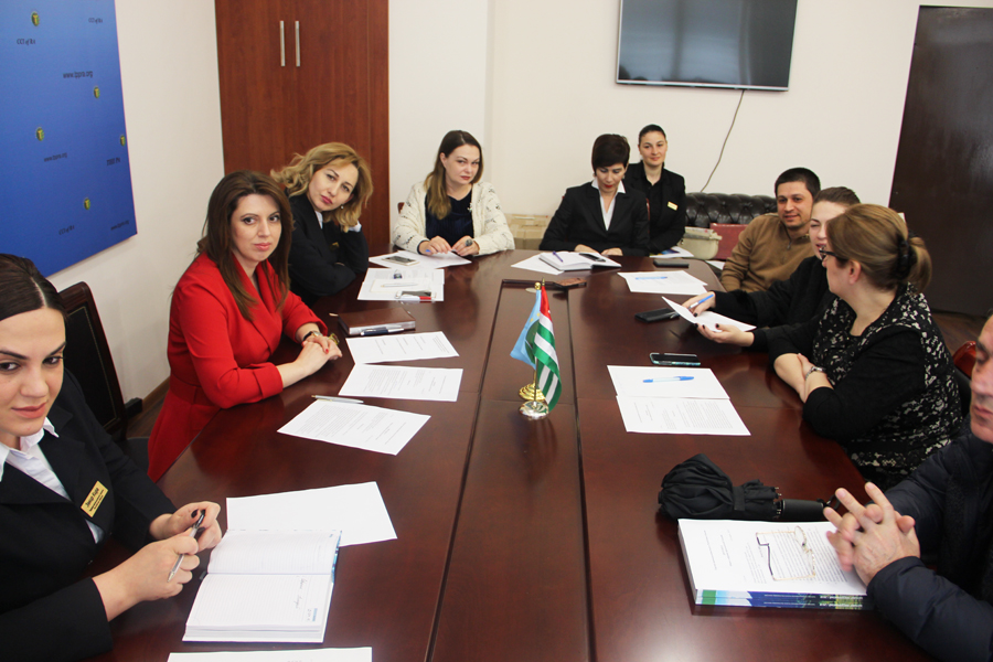 جانب من الإجتماع العام في غرفة تجارة و صناعة جمهورية أبخازيا .